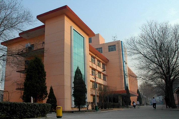 【中标快讯】太原铁路机械学校综合实训楼(图1)